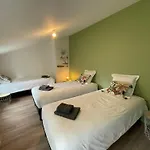 Spacieux En Vendee Avec Piscine Chauffee - Fr-1-426-596 * Soullans