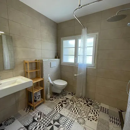 Spacieux En Vendée Avec Piscine Chauffée - Fr-1-426-596