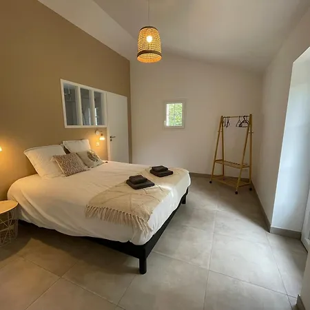 Spacieux En Vendee Avec Piscine Chauffee - Fr-1-426-596