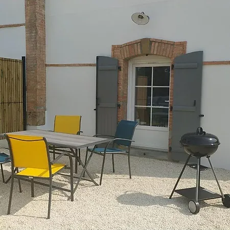Spacieux En Vendée Avec Piscine Chauffée - Fr-1-426-596 *