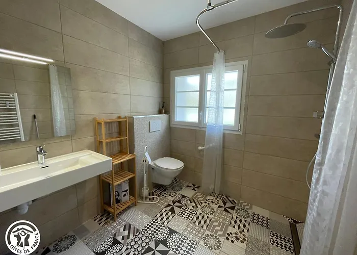 Spacieux En Vendee Avec Piscine Chauffee - Fr-1-426-596