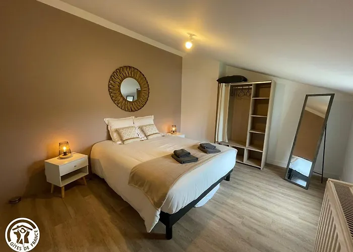 Spacieux En Vendee Avec Piscine Chauffee - Fr-1-426-596 * Soullans