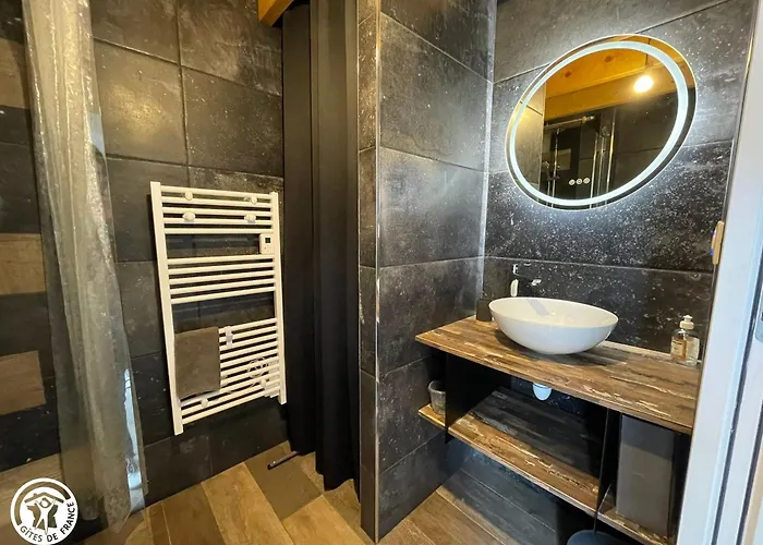 Spacieux En Vendee Avec Piscine Chauffee - Fr-1-426-596